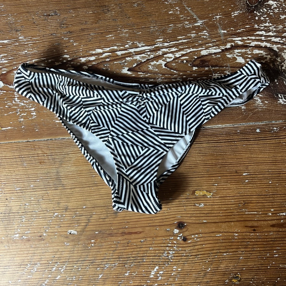 PINK Black and White Striped Women's Swim Bottom size large